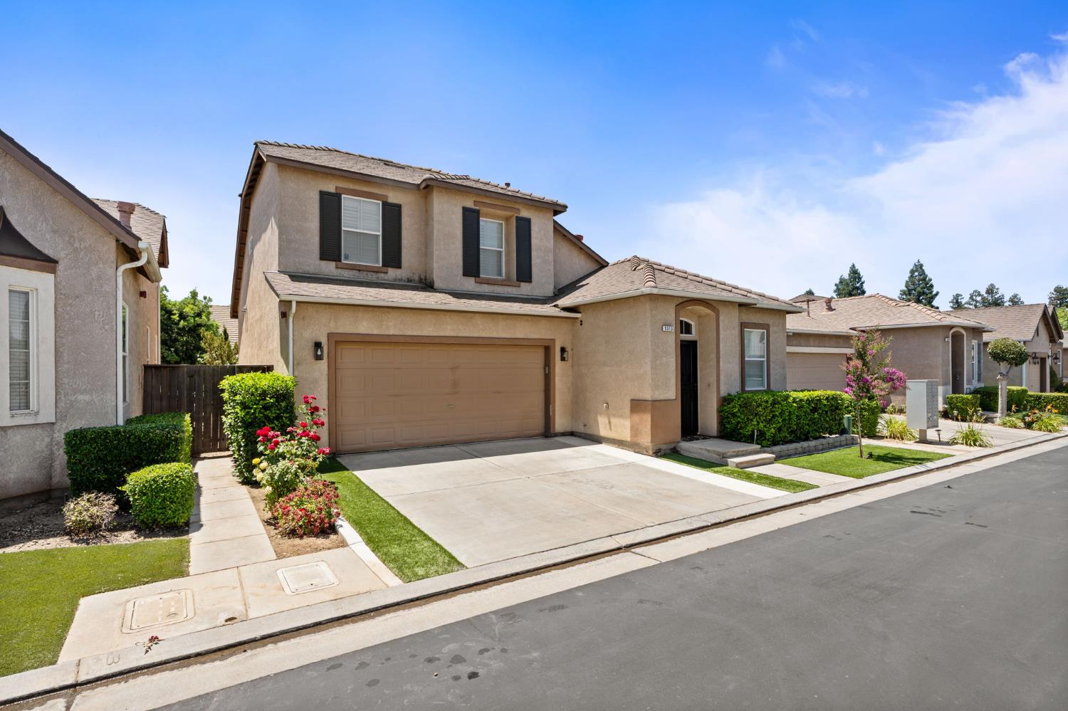 5313 W King Fisher Ln, Fresno, CA 93722