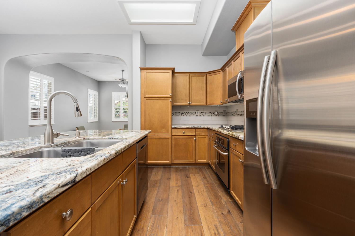 5313 W King Fisher Ln, Fresno, CA 93722