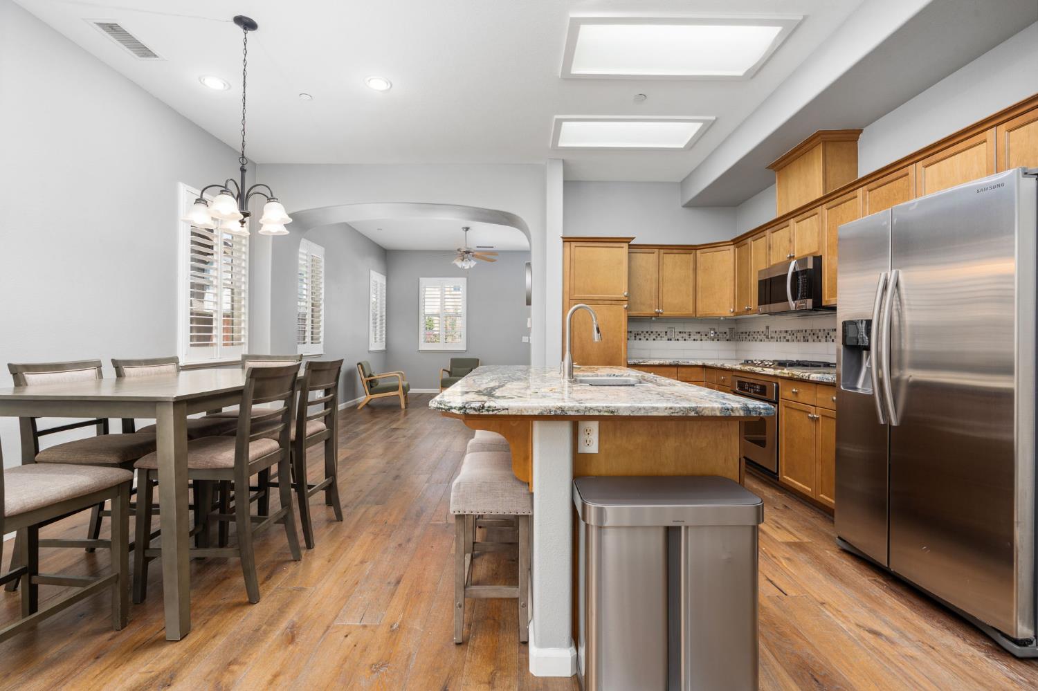 5313 W King Fisher Ln, Fresno, CA 93722