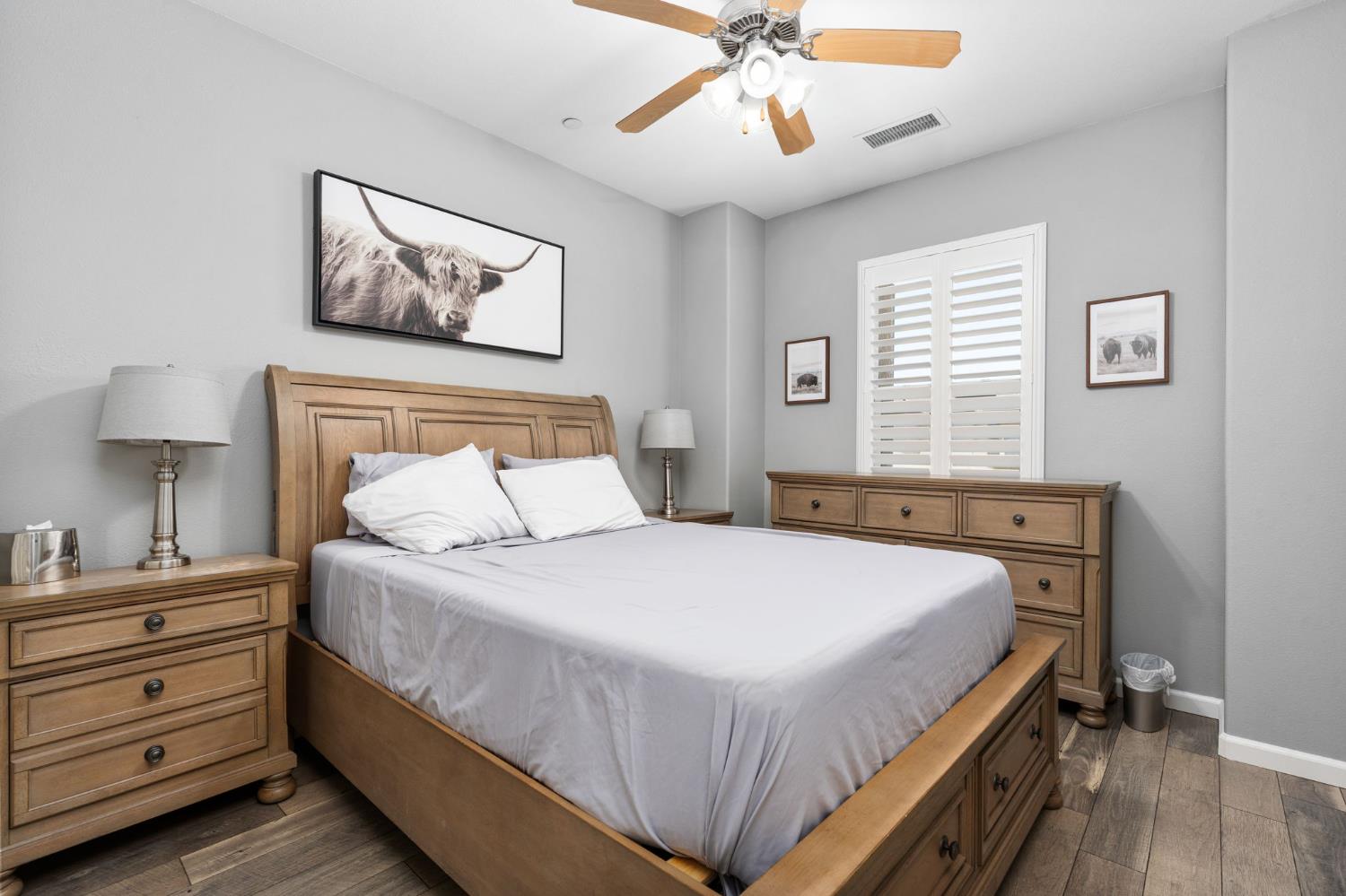 5313 W King Fisher Ln, Fresno, CA 93722