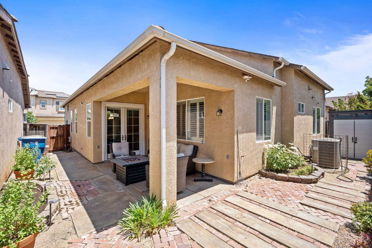 5313 W King Fisher Ln, Fresno, CA 93722