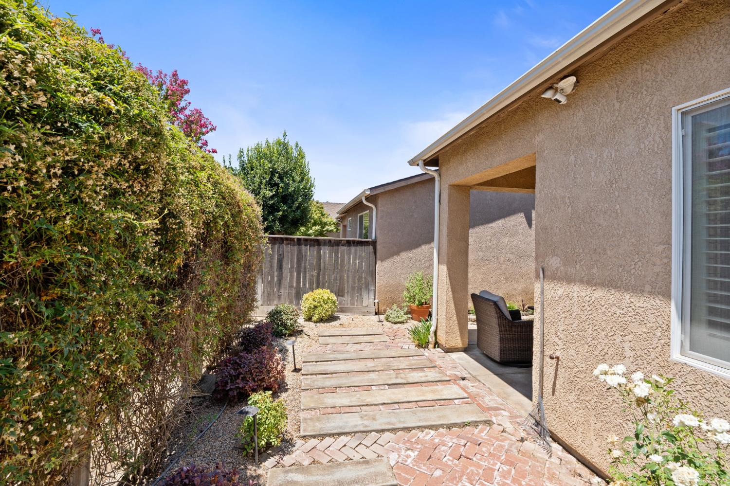 5313 W King Fisher Ln, Fresno, CA 93722