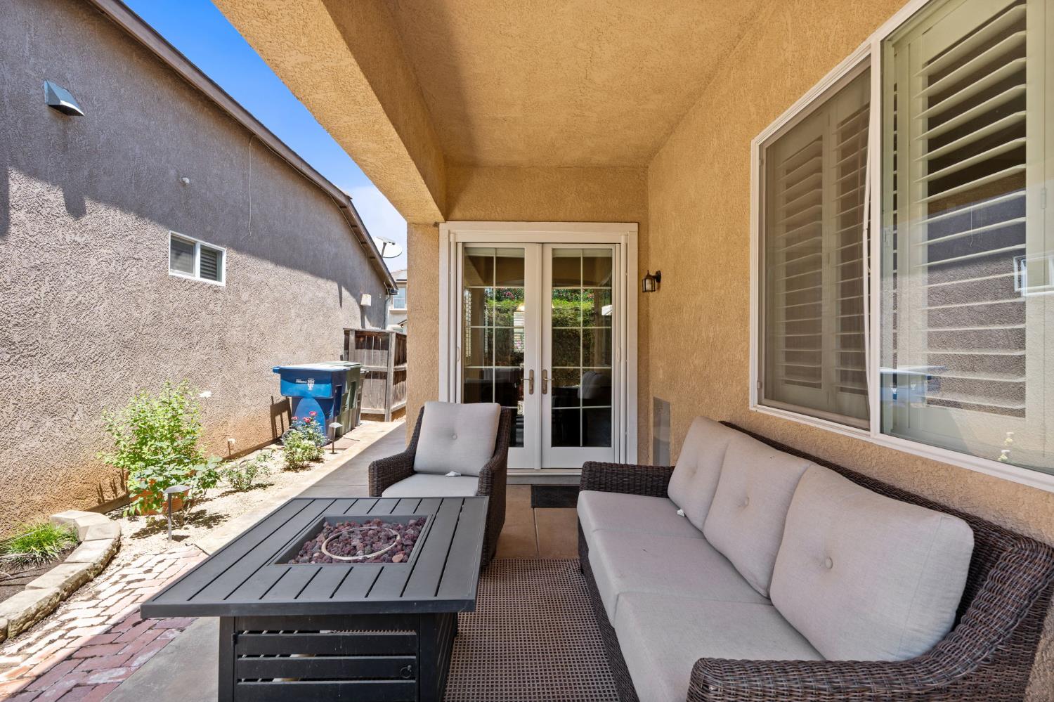 5313 W King Fisher Ln, Fresno, CA 93722