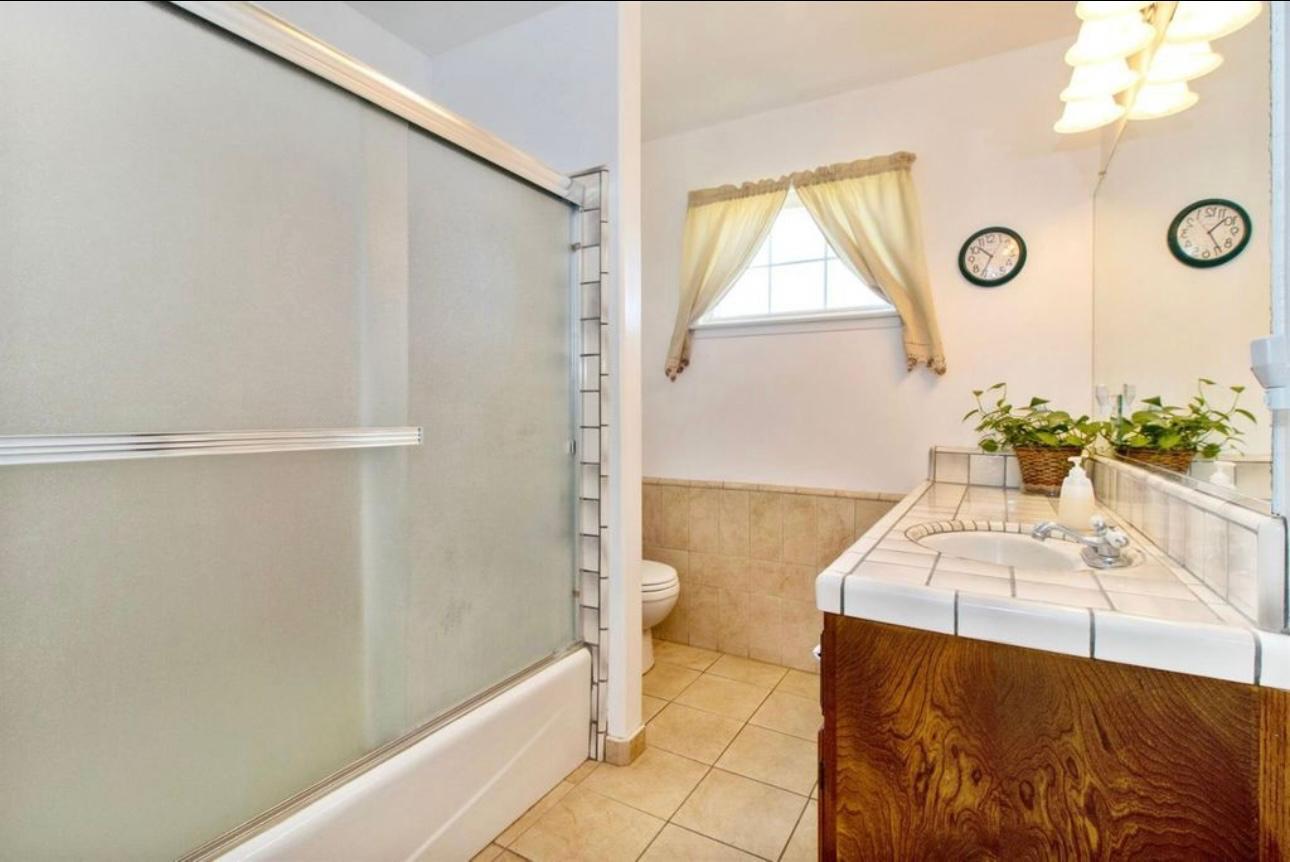 12420 S Chestnut Ave, Fresno, CA 93725