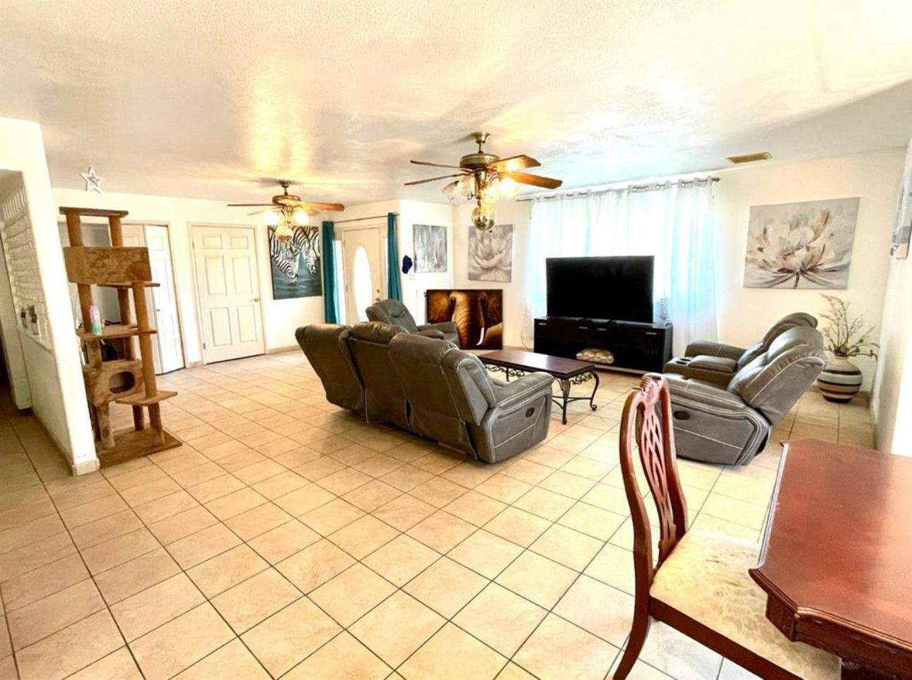 12420 S Chestnut Ave, Fresno, CA 93725