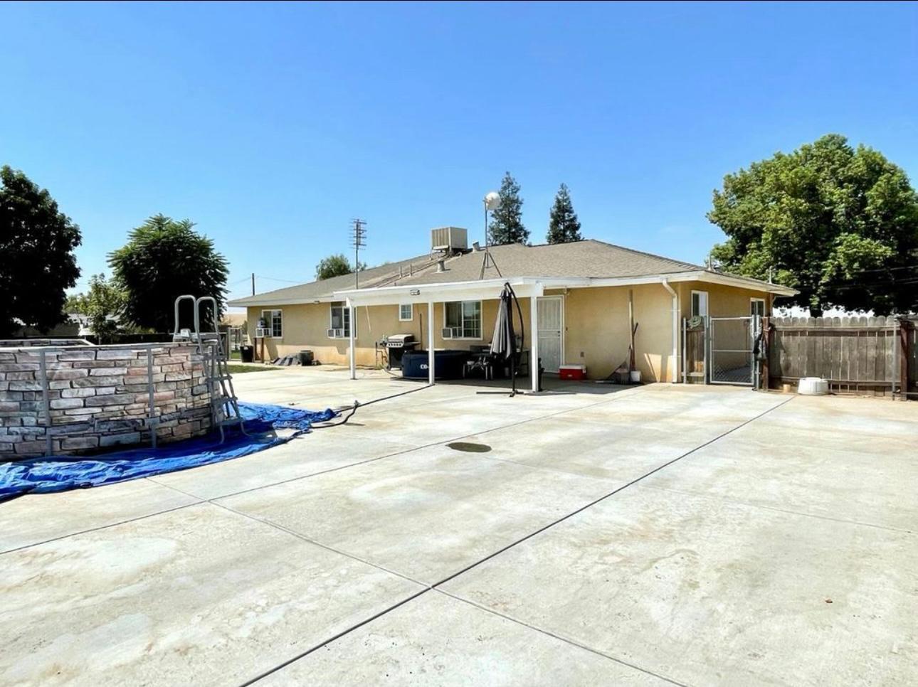 12420 S Chestnut Ave, Fresno, CA 93725