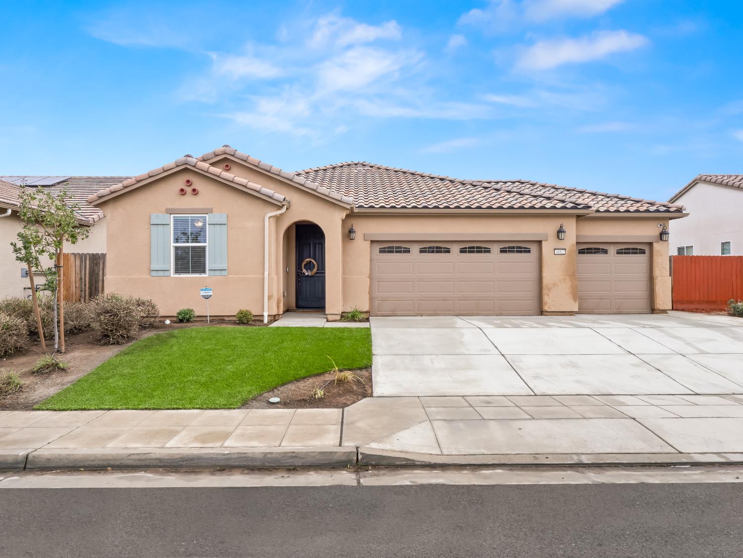 4662 N Casey Ave, Fresno, CA 93723