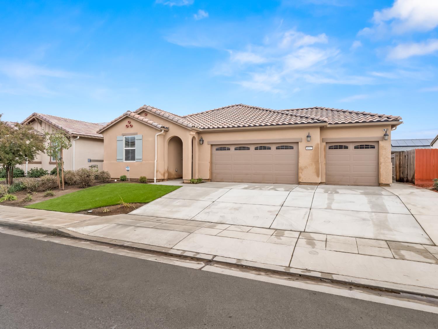 4662 N Casey Ave, Fresno, CA 93723