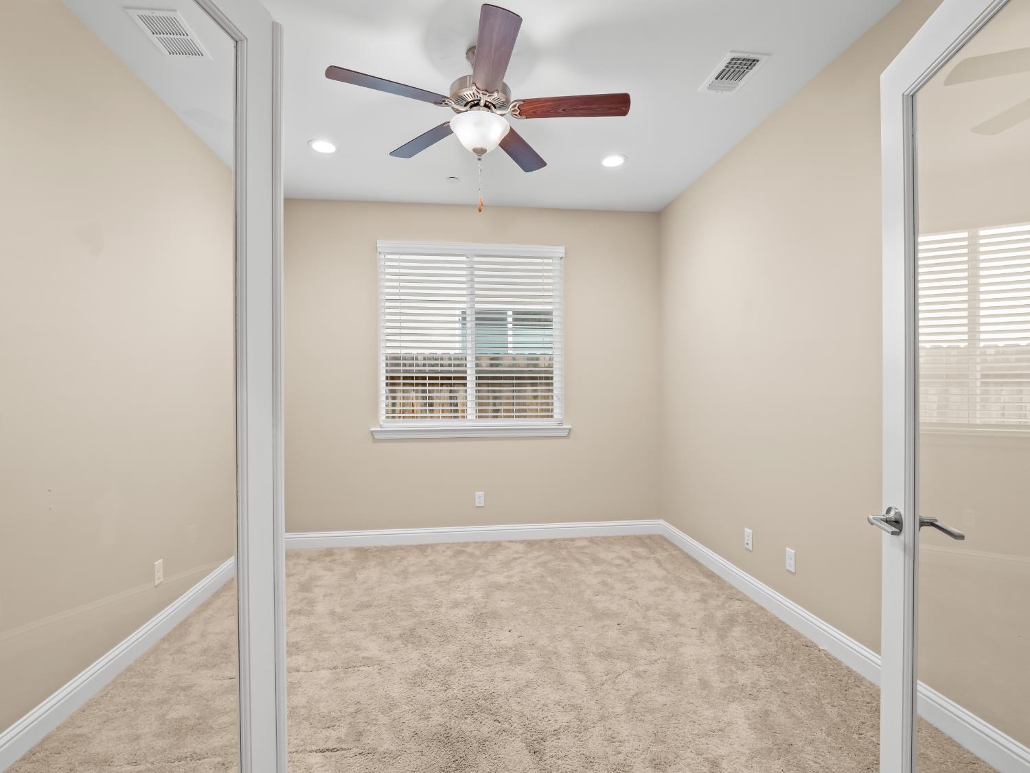 4662 N Casey Ave, Fresno, CA 93723