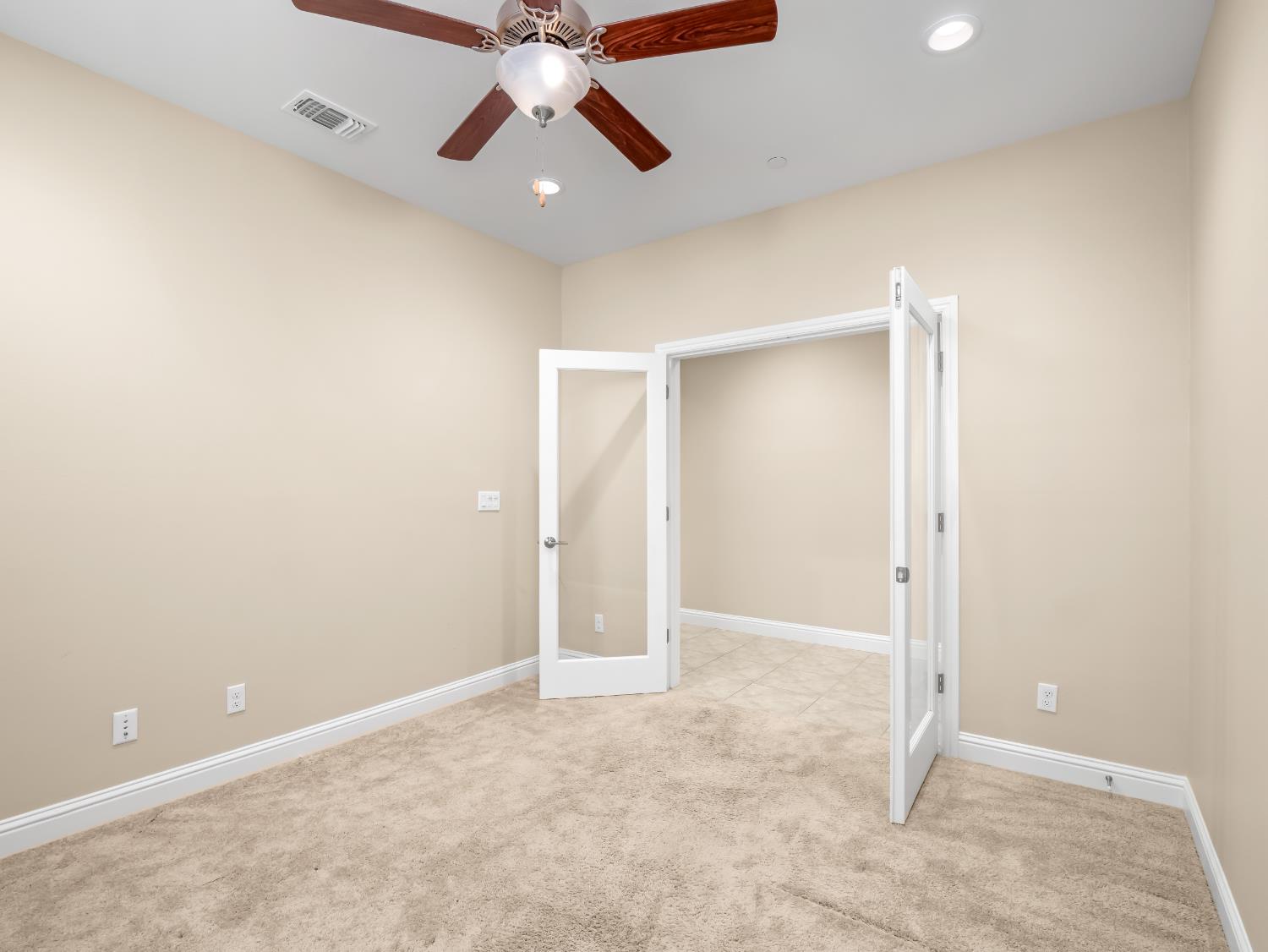 4662 N Casey Ave, Fresno, CA 93723