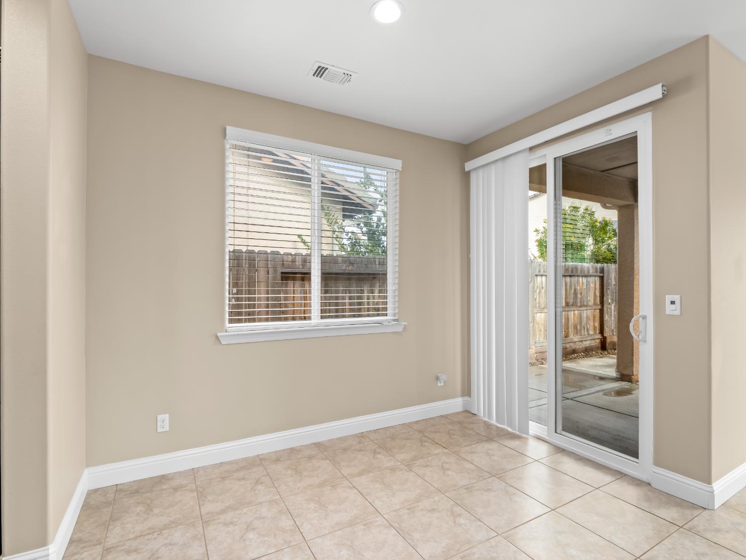 4662 N Casey Ave, Fresno, CA 93723