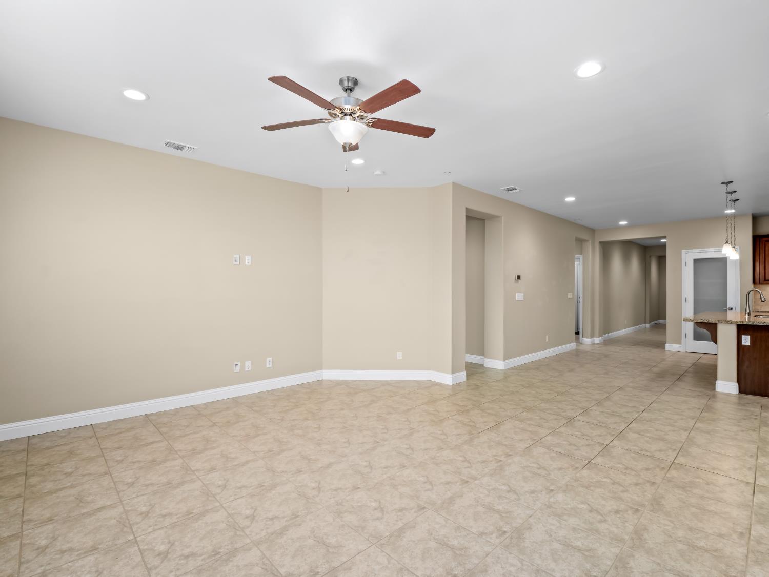 4662 N Casey Ave, Fresno, CA 93723