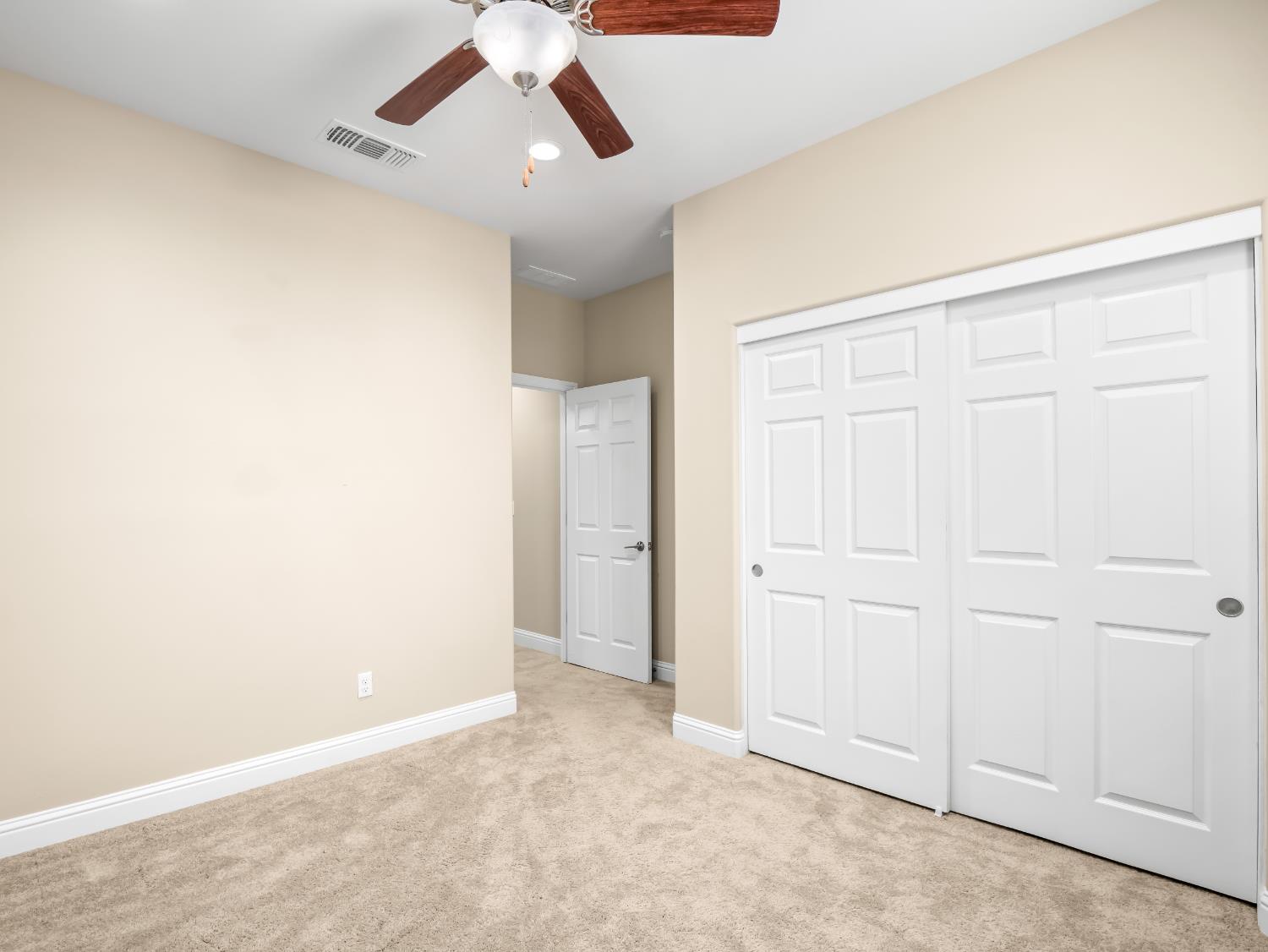 4662 N Casey Ave, Fresno, CA 93723