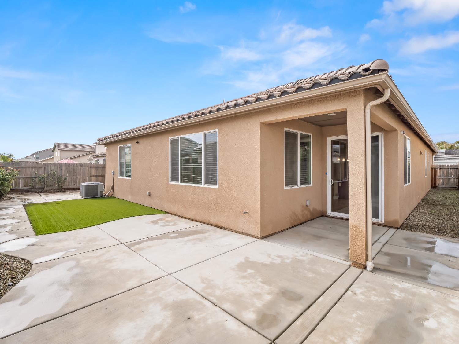 4662 N Casey Ave, Fresno, CA 93723