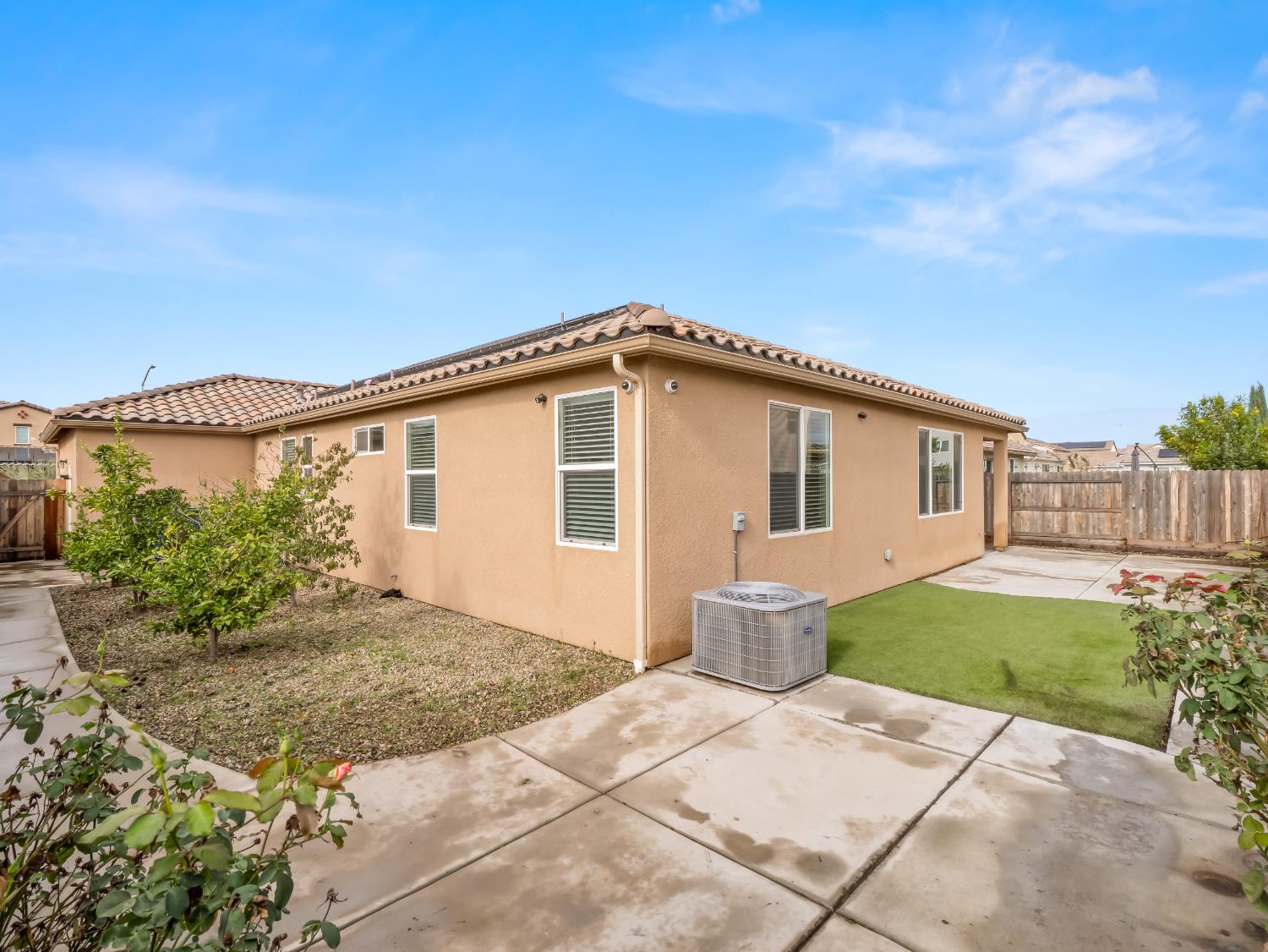 4662 N Casey Ave, Fresno, CA 93723