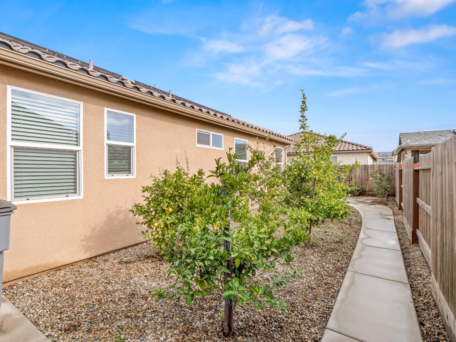 4662 N Casey Ave, Fresno, CA 93723