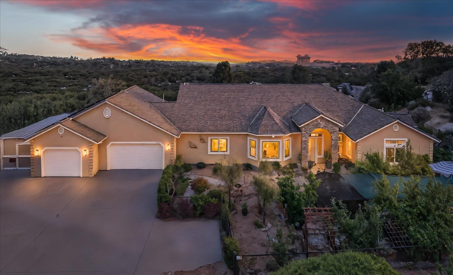 31364 Quartz Mountain Rd, Coarsegold, CA 93614