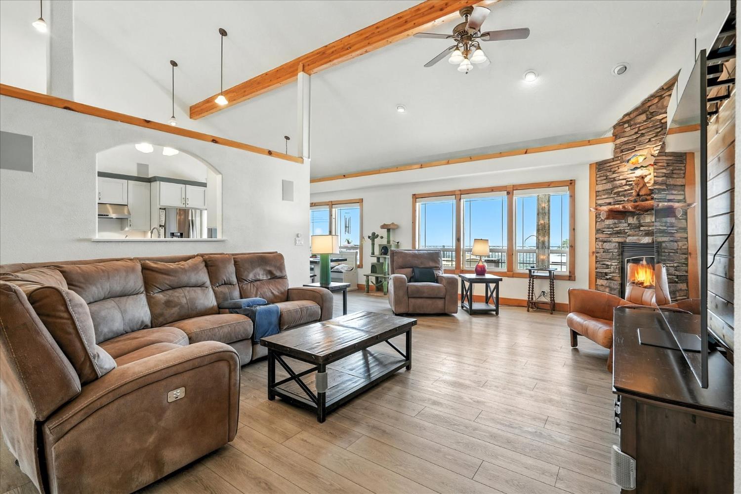 31364 Quartz Mountain Rd, Coarsegold, CA 93614