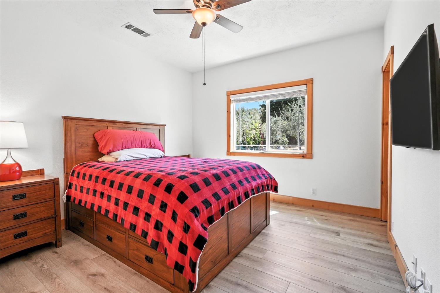 31364 Quartz Mountain Rd, Coarsegold, CA 93614