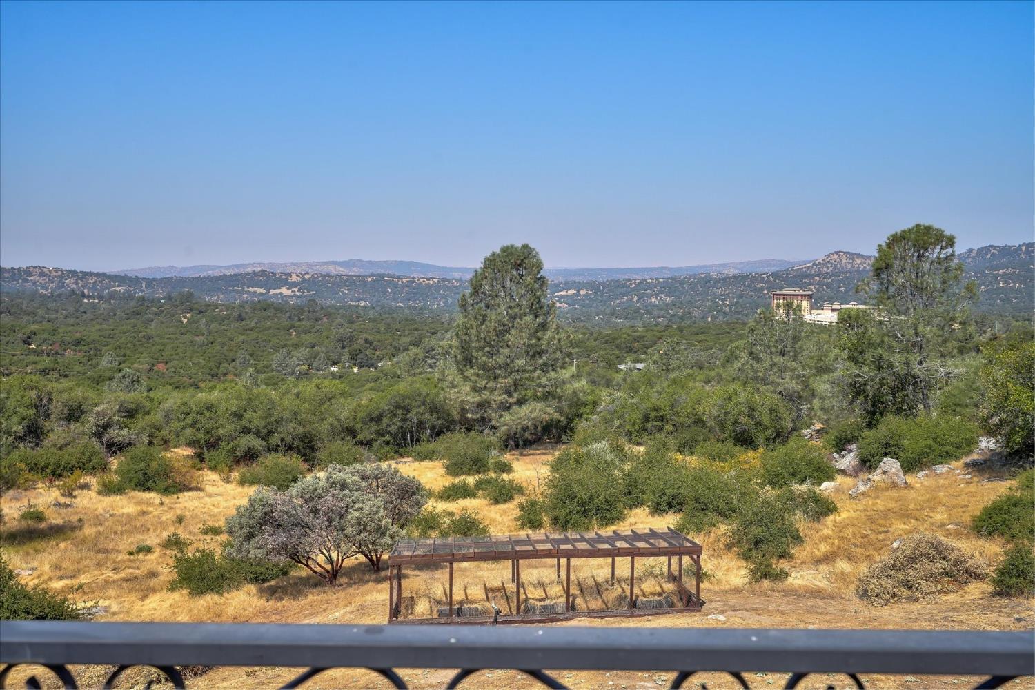 31364 Quartz Mountain Rd, Coarsegold, CA 93614