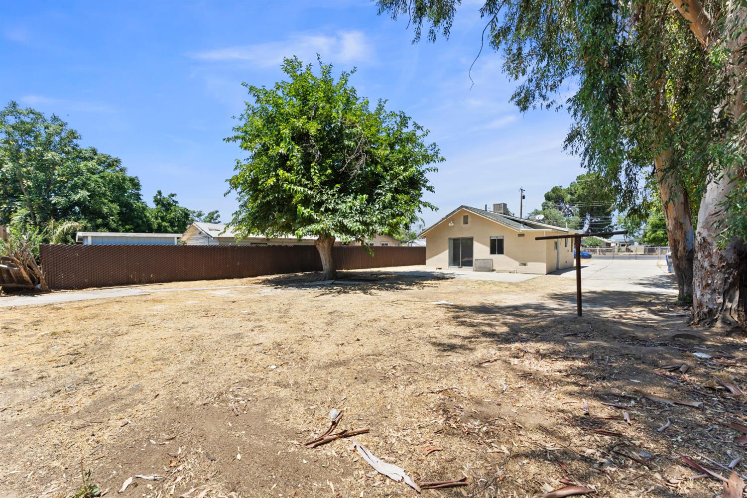 4014 E Olive Ave, Fresno, CA 93702