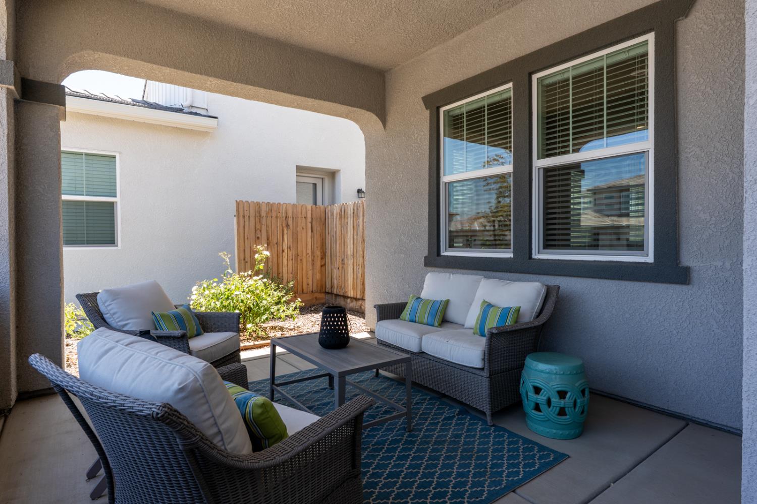 253 Peters Ln S, Madera, CA 93636