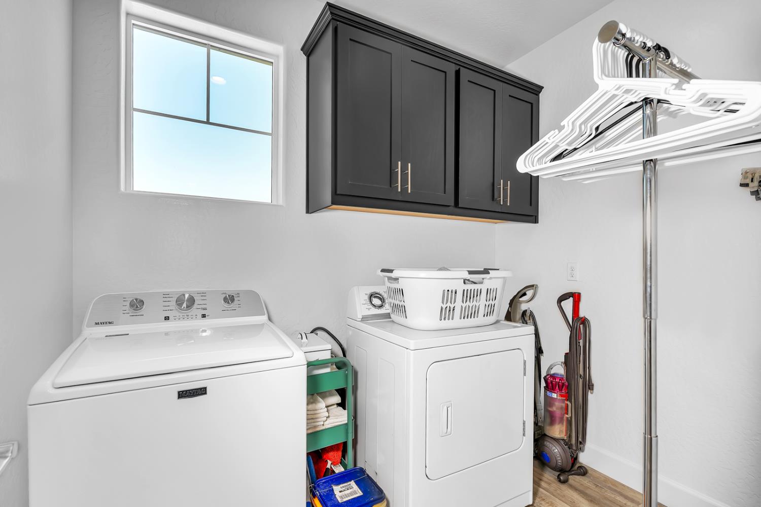 253 Peters Ln S, Madera, CA 93636