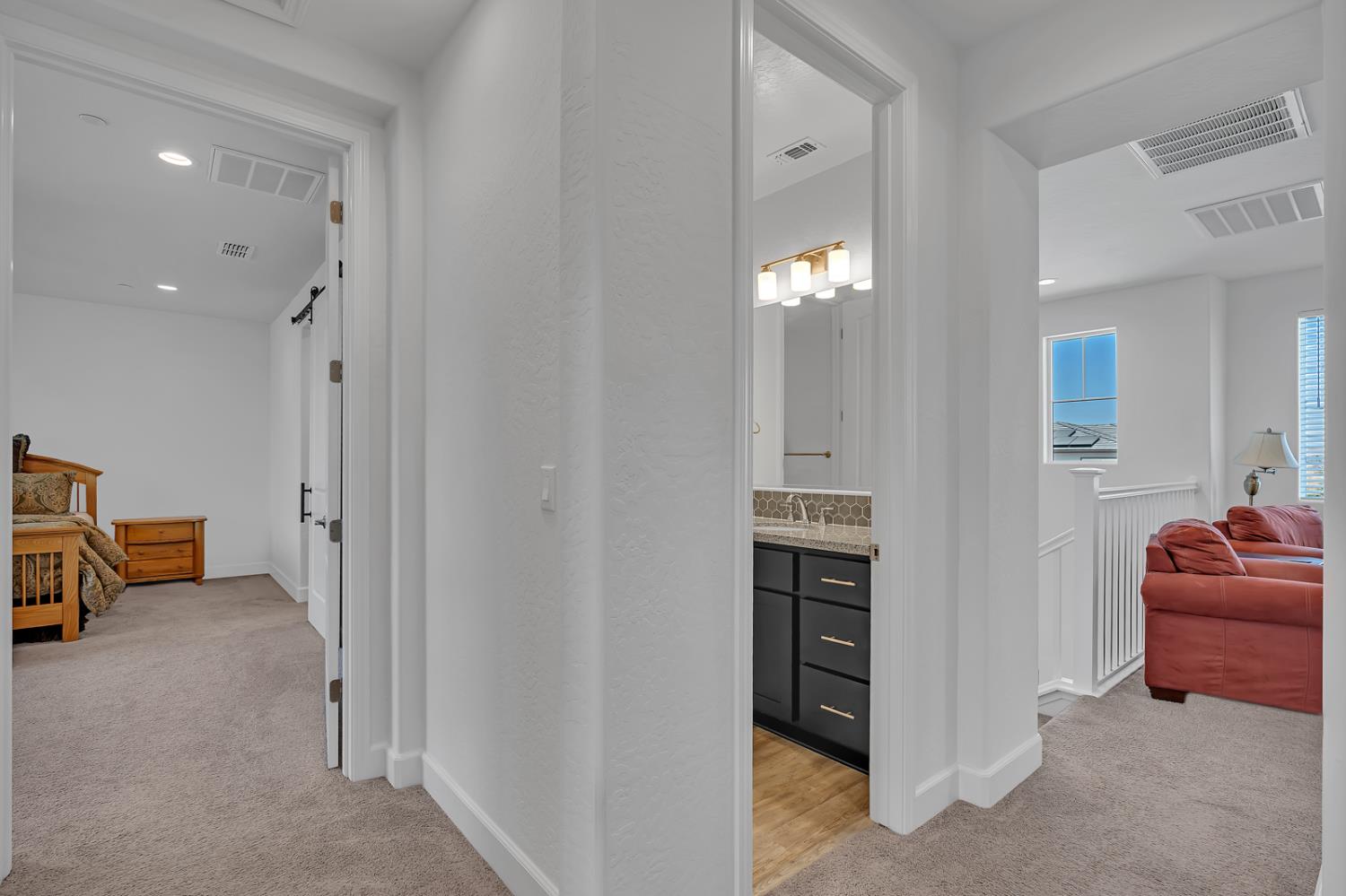 253 Peters Ln S, Madera, CA 93636