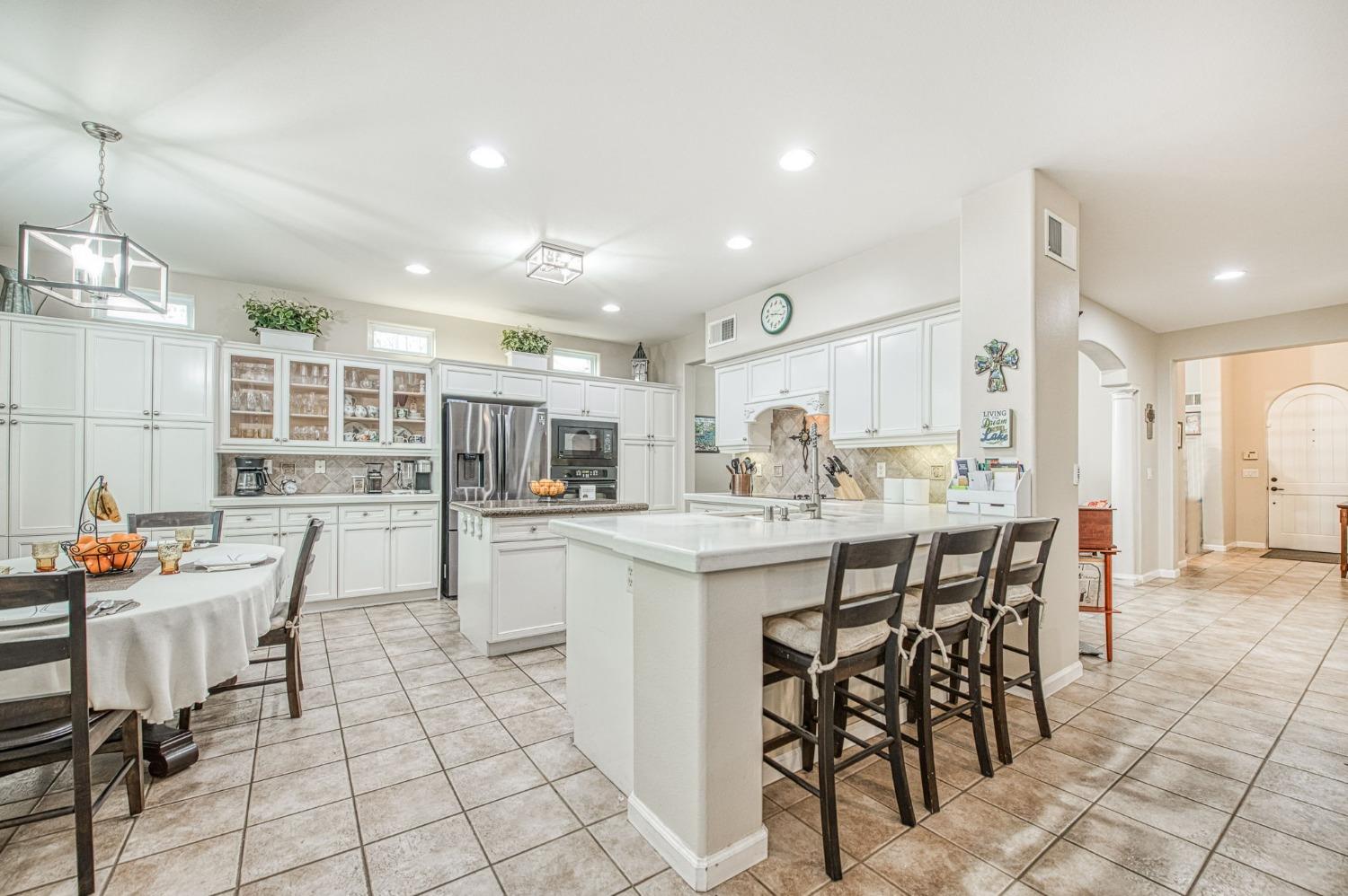 4626 N Arrow Ridge Way, Clovis, CA 93619