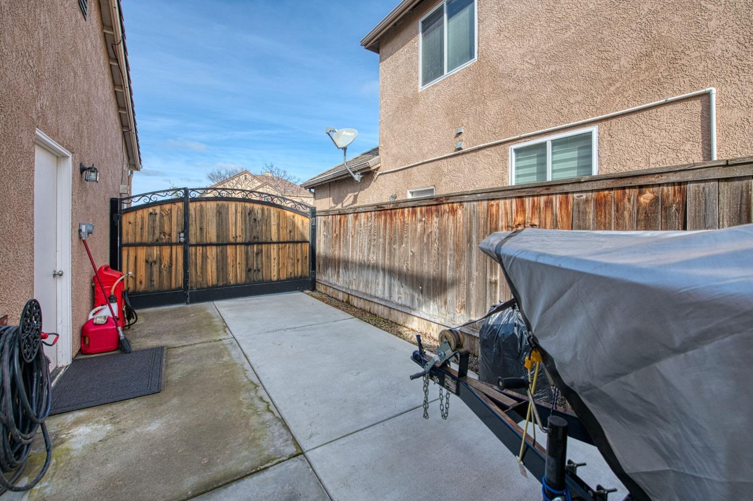 4626 N Arrow Ridge Way, Clovis, CA 93619