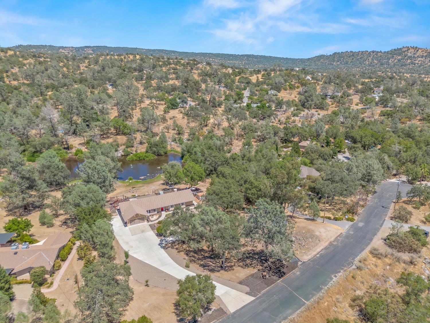 28899 Limestone Way, Coarsegold, CA 93614