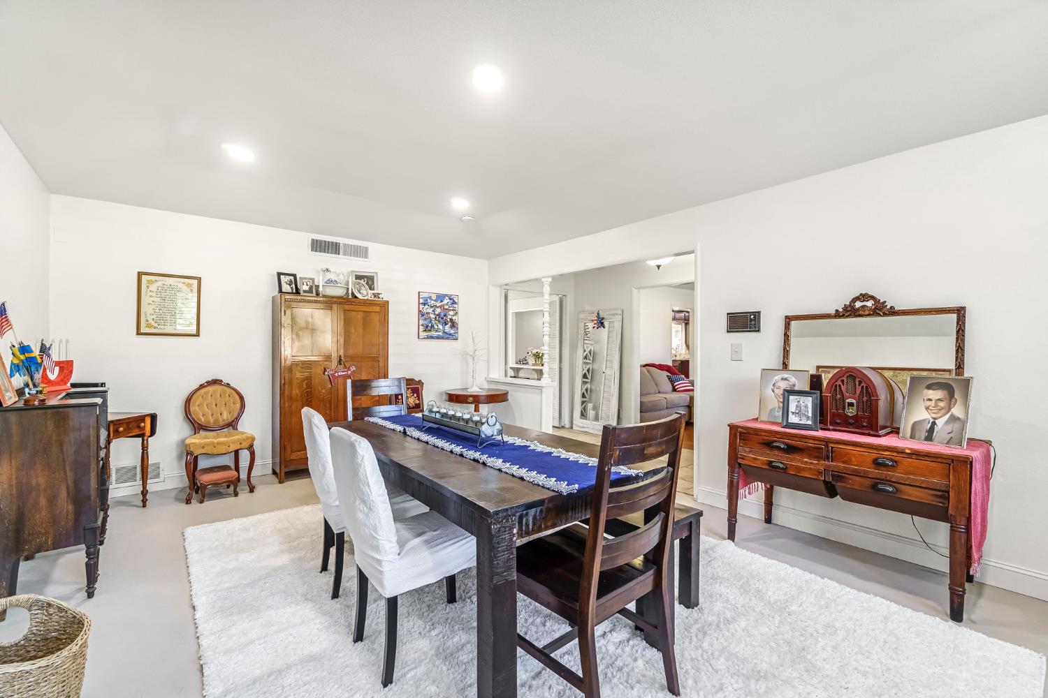 6658 N Thorne Ave, Fresno, CA 93711