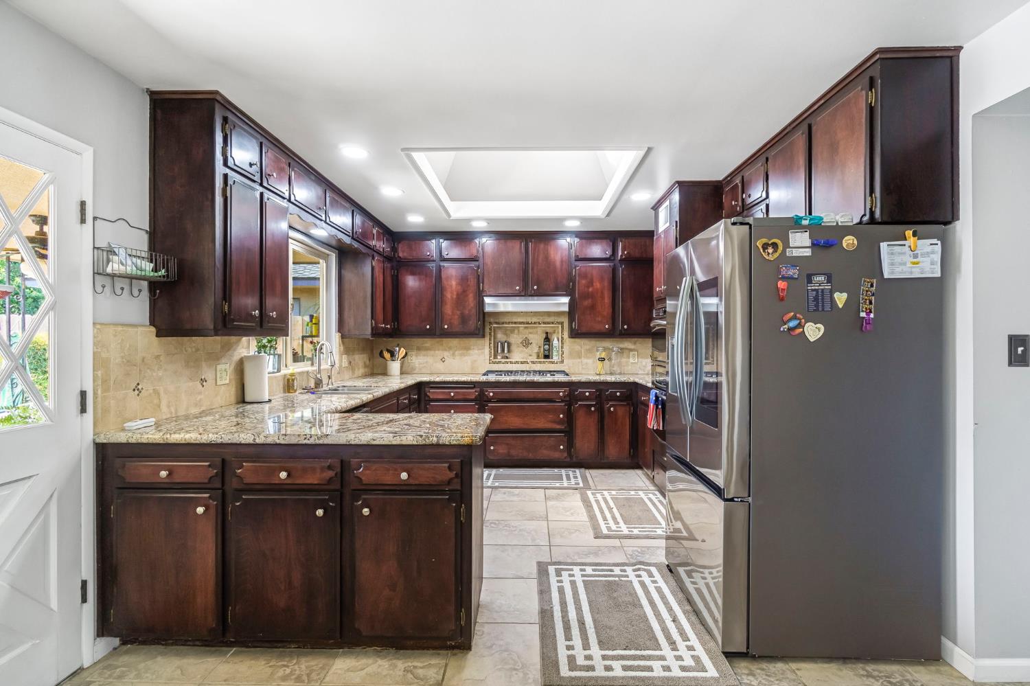 6658 N Thorne Ave, Fresno, CA 93711