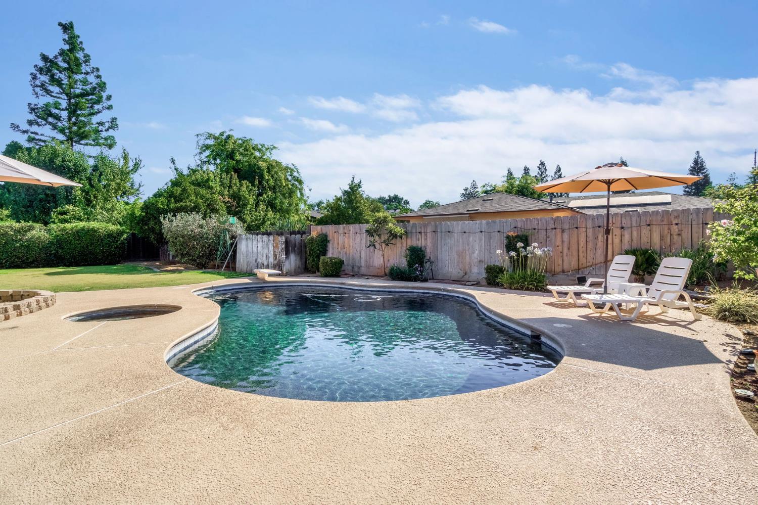 6658 N Thorne Ave, Fresno, CA 93711