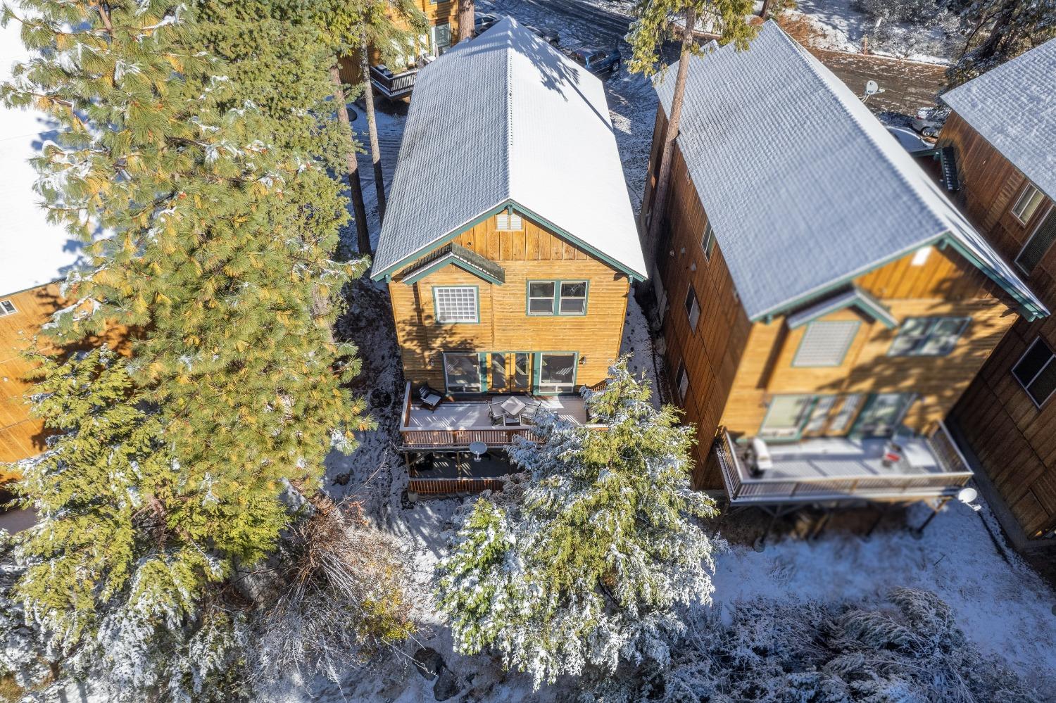 40862 Village Pass Ln, Shaver Lake, CA 93664