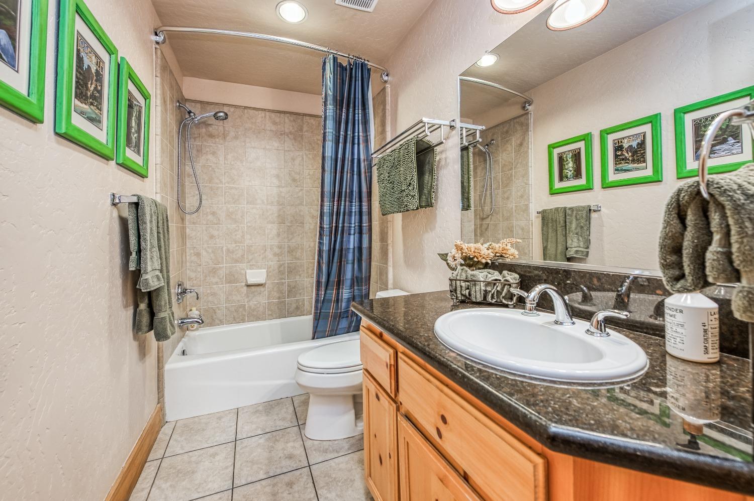 40862 Village Pass Ln, Shaver Lake, CA 93664