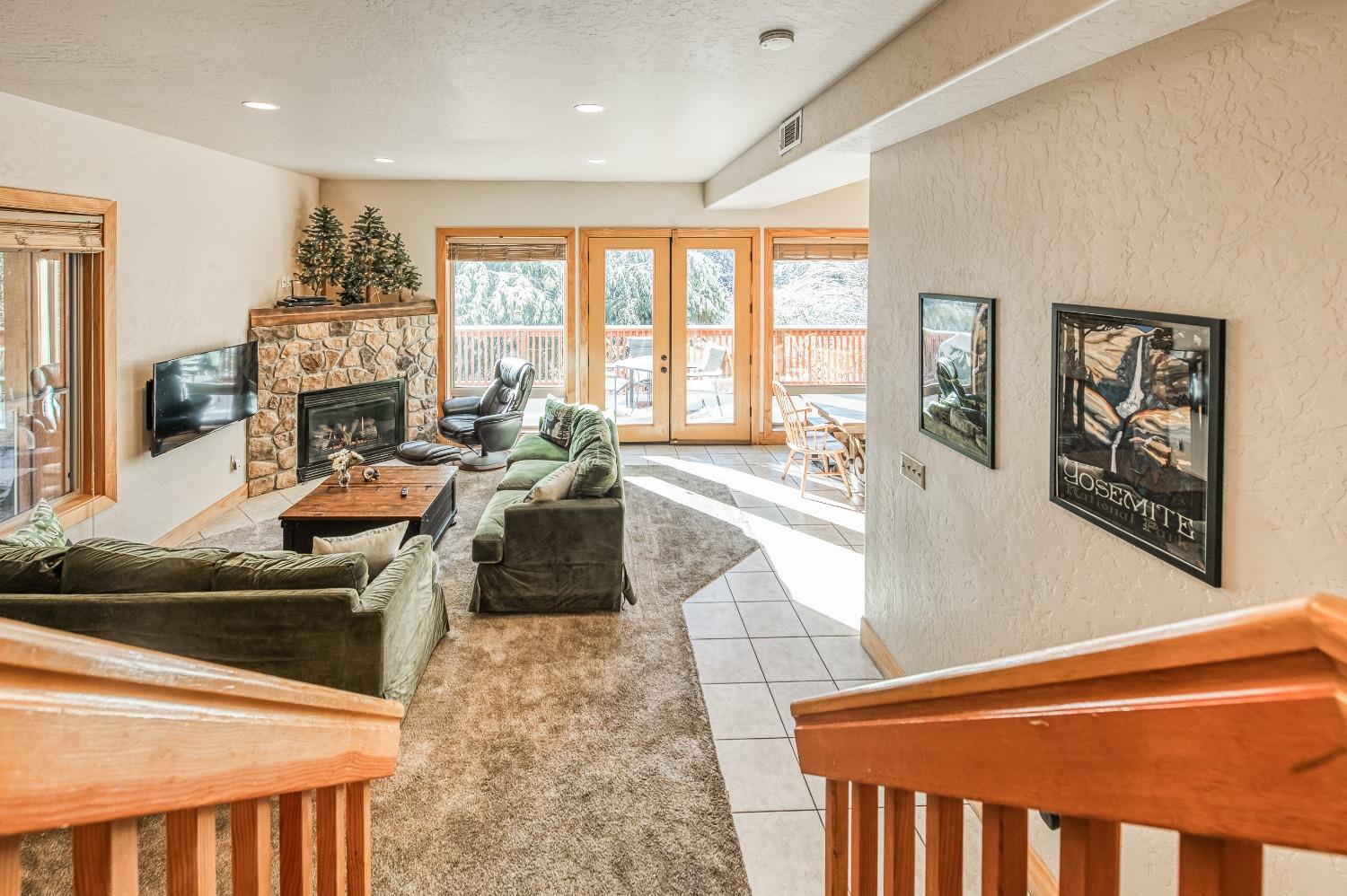 40862 Village Pass Ln, Shaver Lake, CA 93664