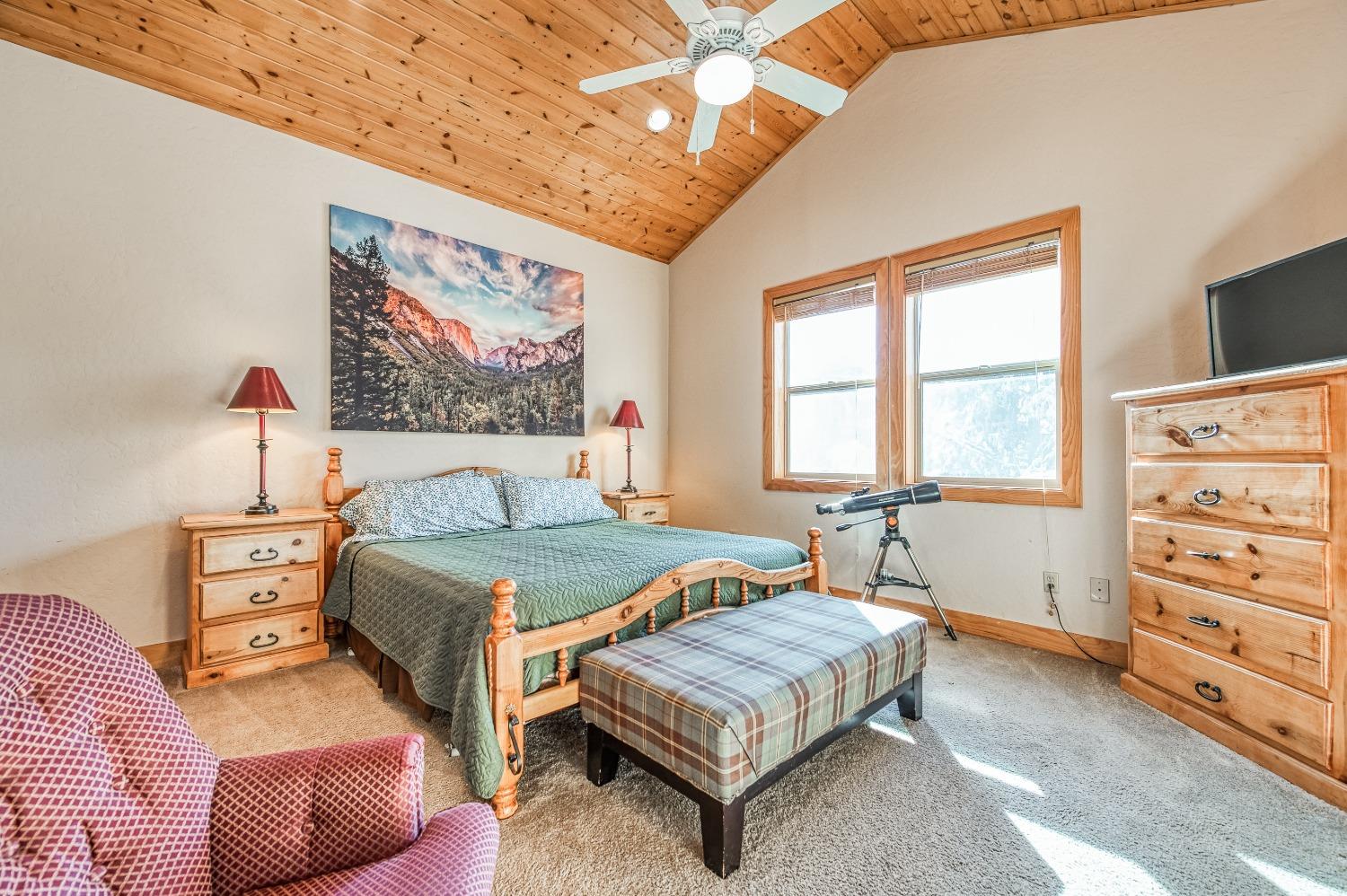 40862 Village Pass Ln, Shaver Lake, CA 93664