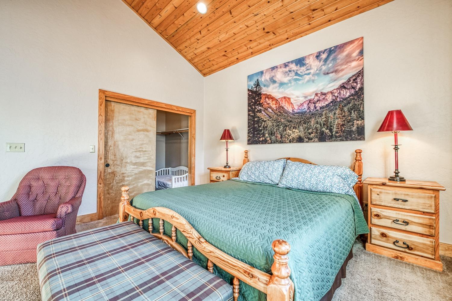 40862 Village Pass Ln, Shaver Lake, CA 93664