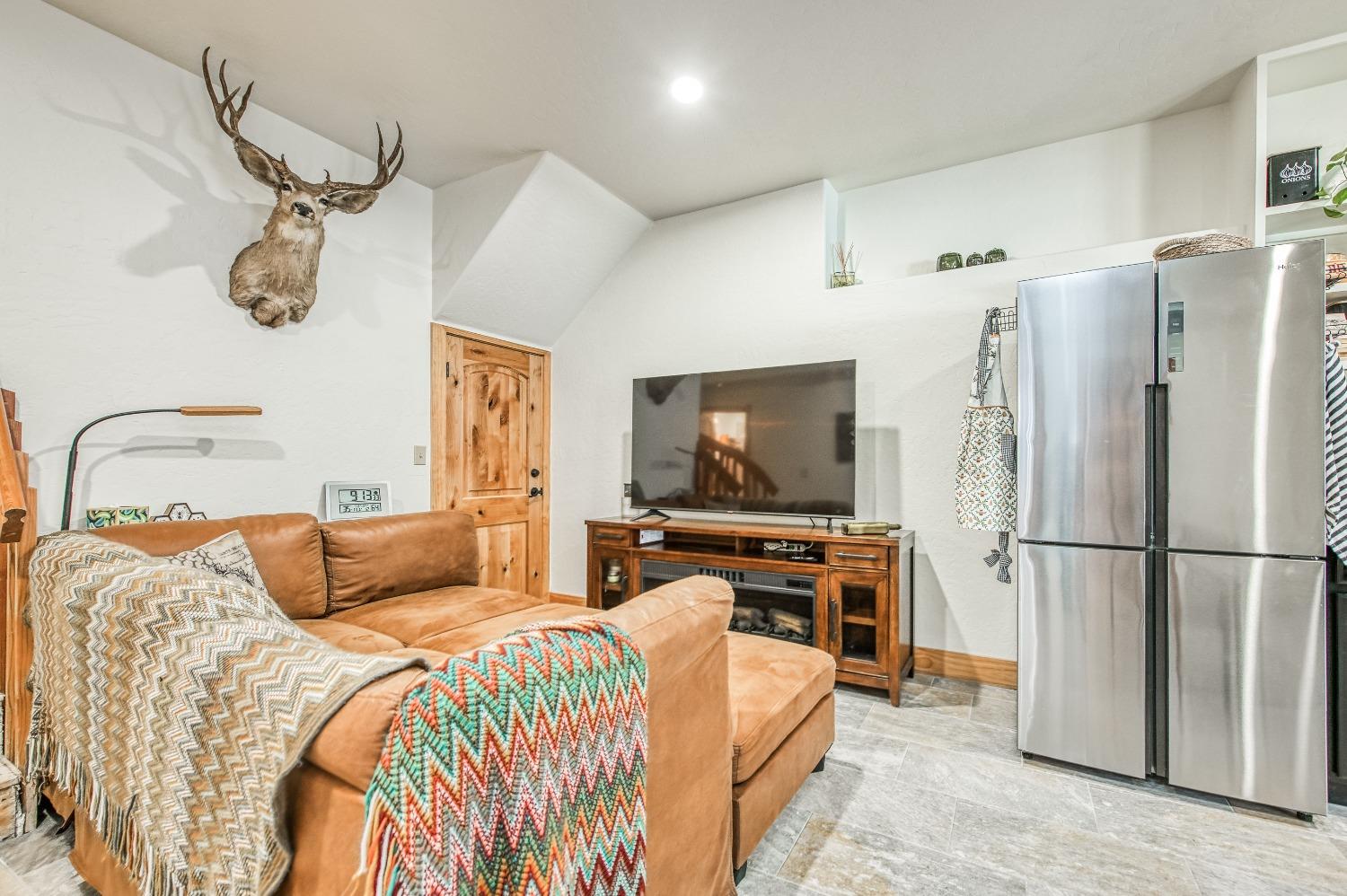 40862 Village Pass Ln, Shaver Lake, CA 93664