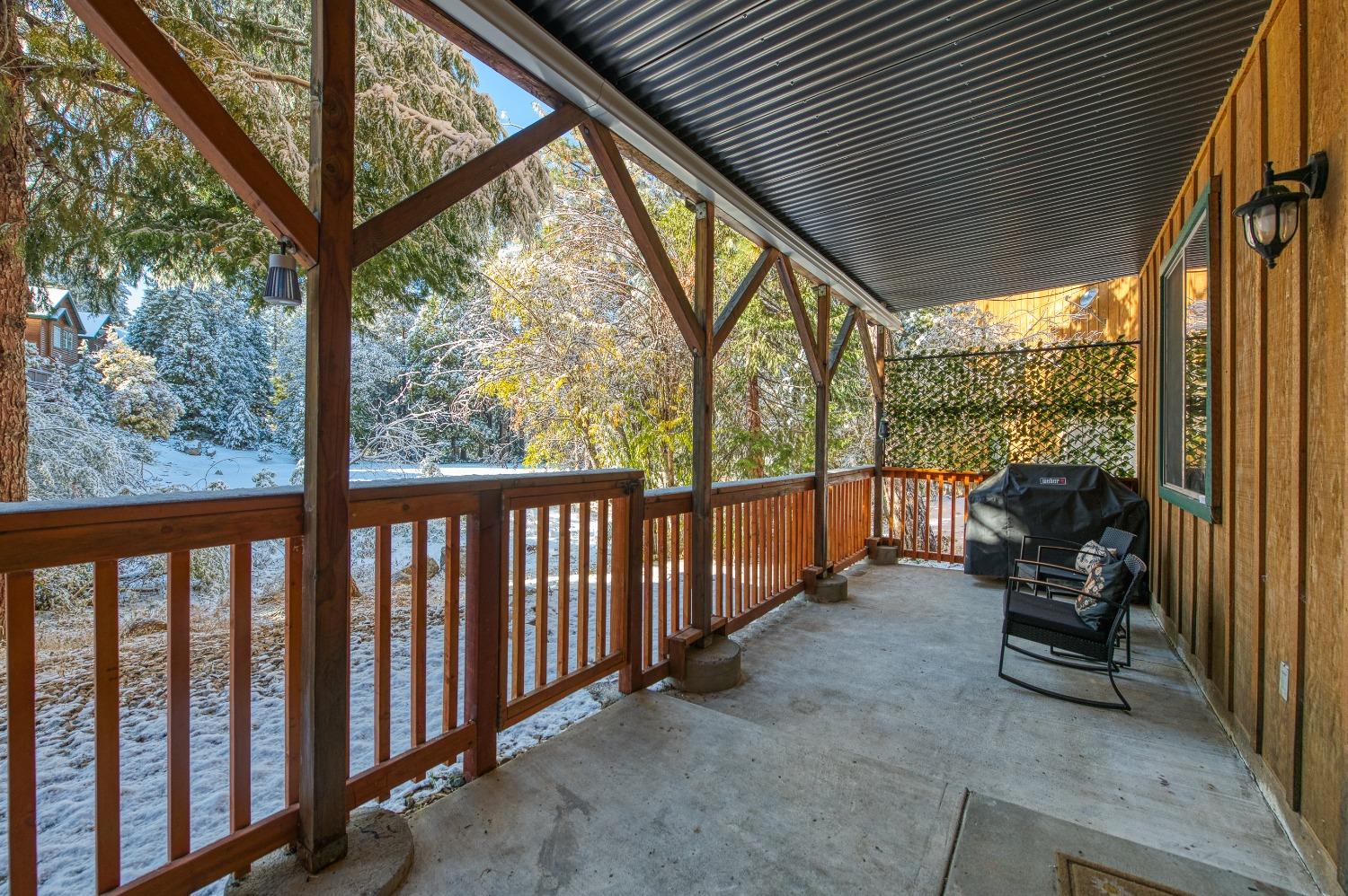 40862 Village Pass Ln, Shaver Lake, CA 93664