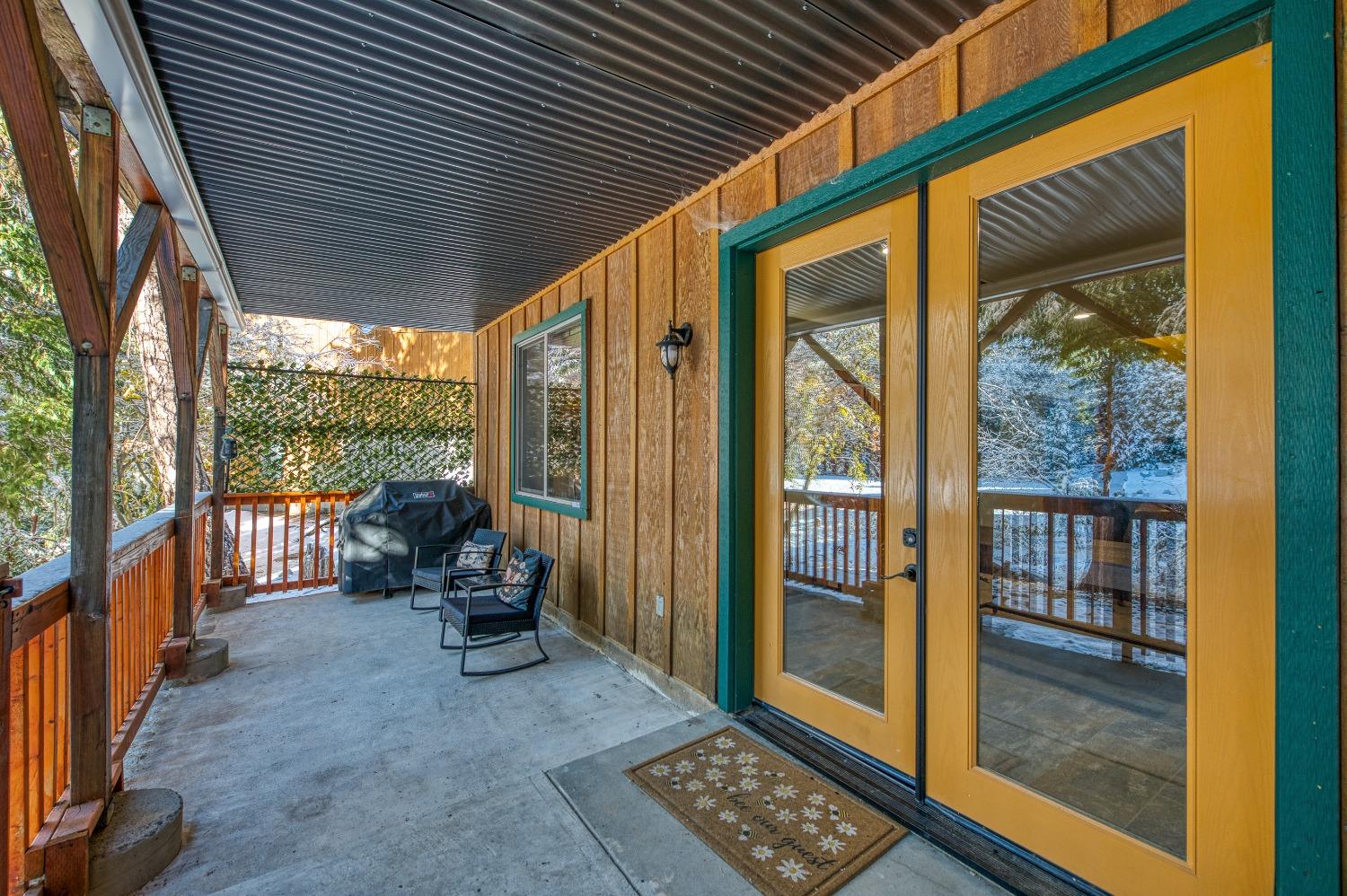 40862 Village Pass Ln, Shaver Lake, CA 93664