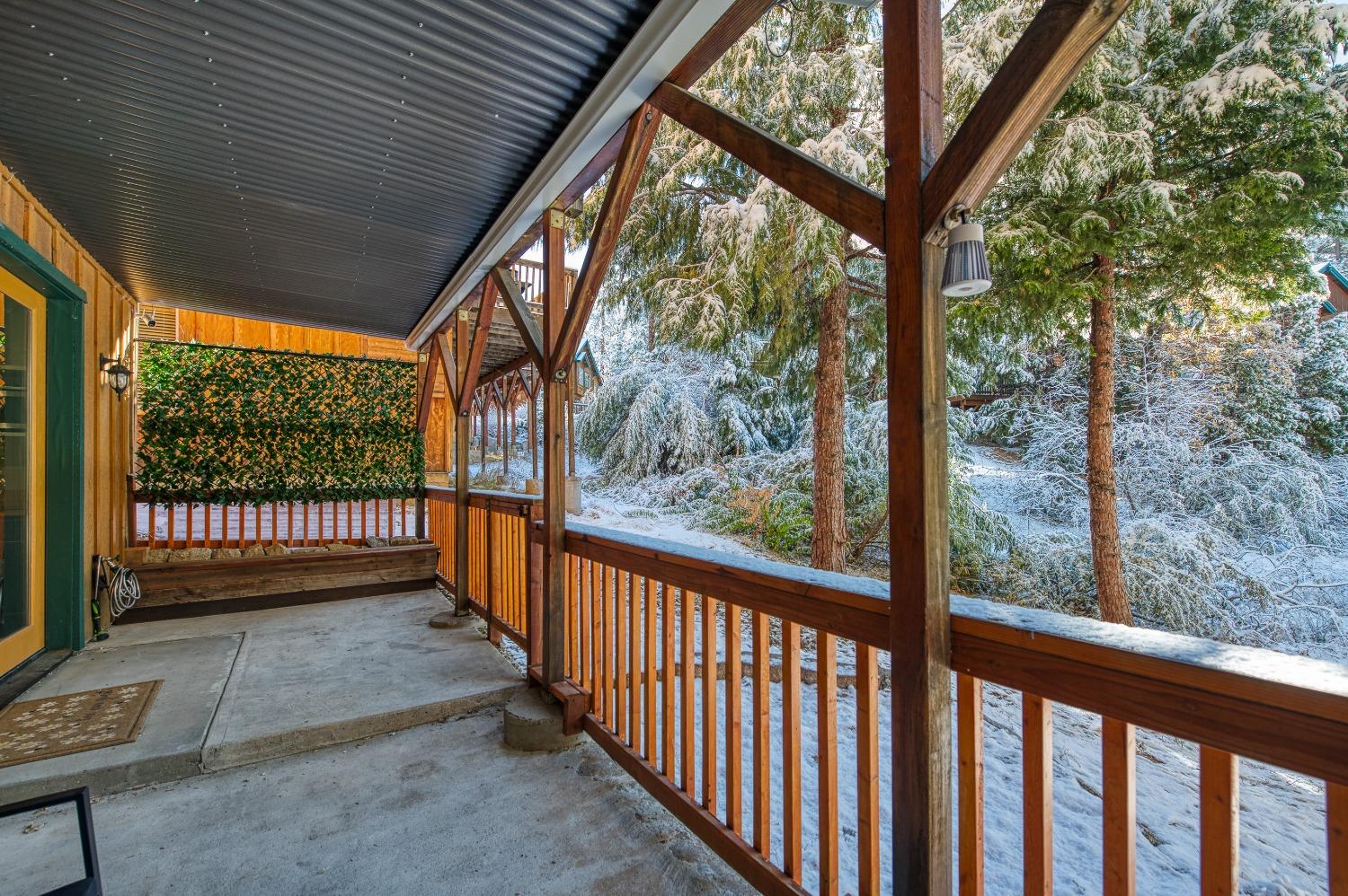40862 Village Pass Ln, Shaver Lake, CA 93664