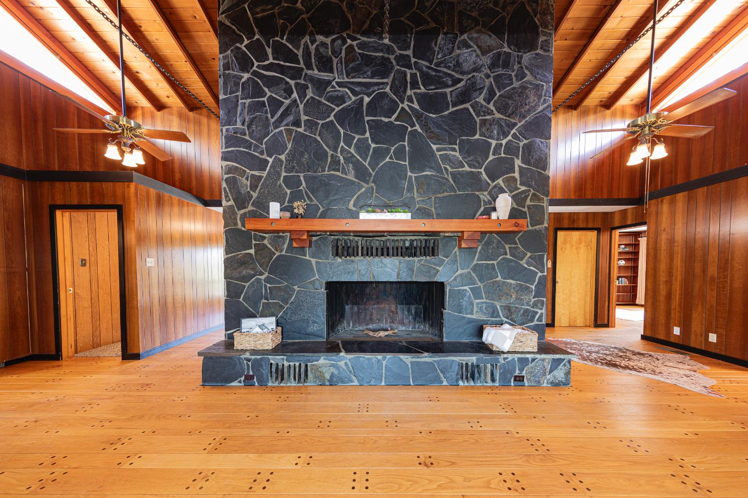 4482 HIRSCH, Mariposa, CA 95338