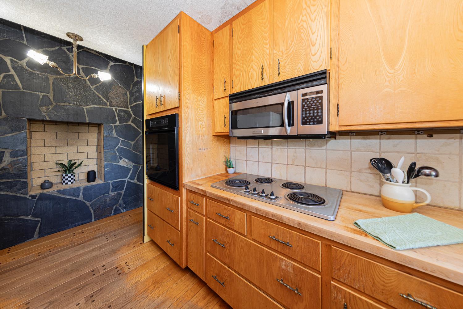 4482 HIRSCH, Mariposa, CA 95338