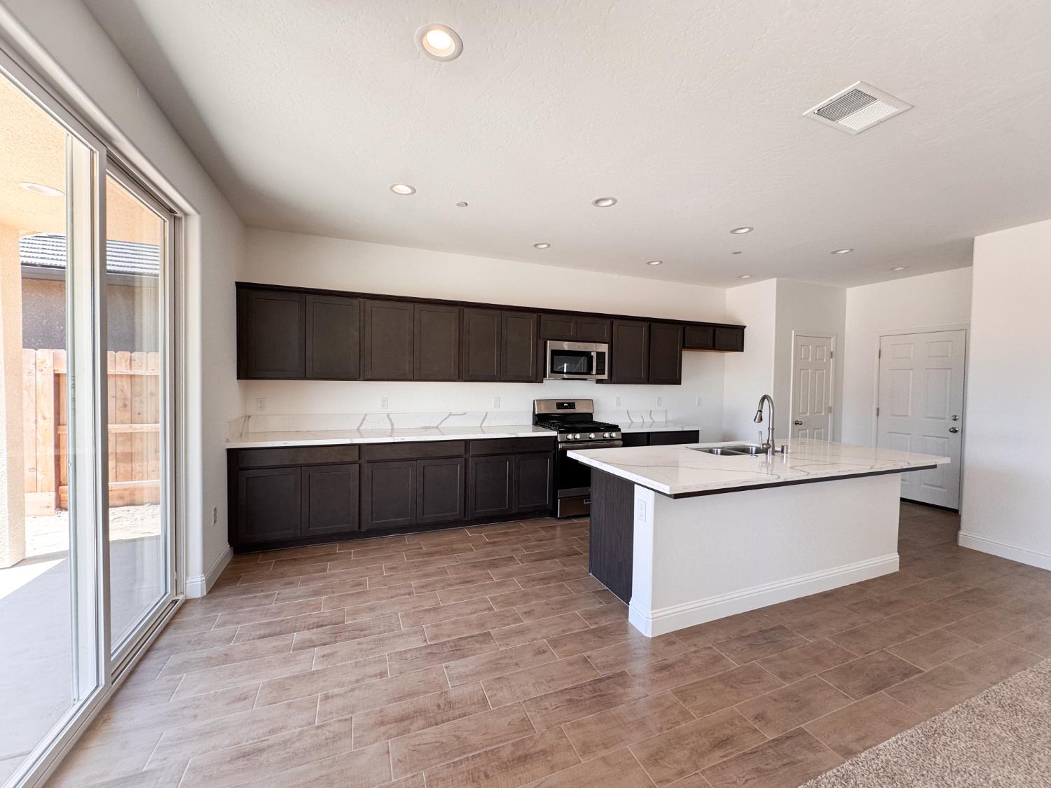 454 W Windsor, Clovis, CA 93612