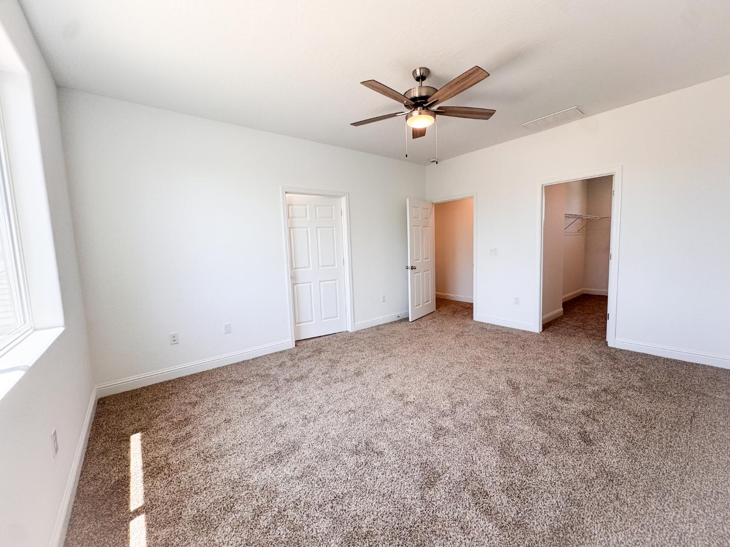 454 W Windsor, Clovis, CA 93612