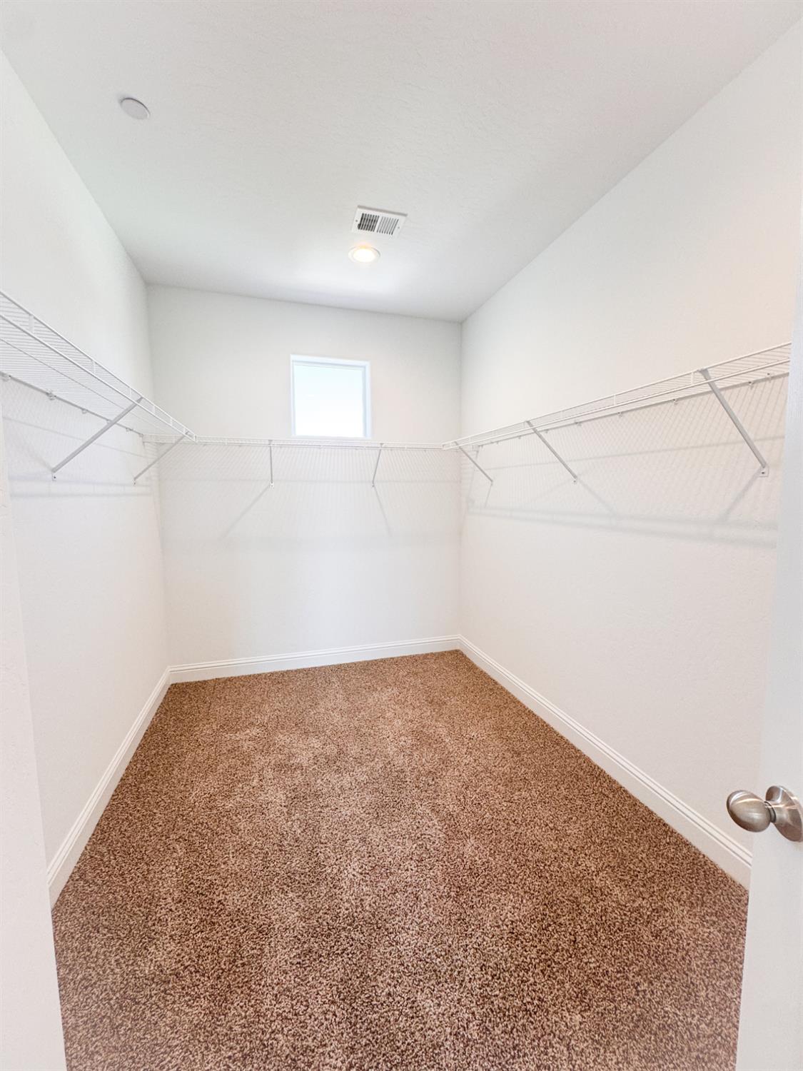 454 W Windsor, Clovis, CA 93612