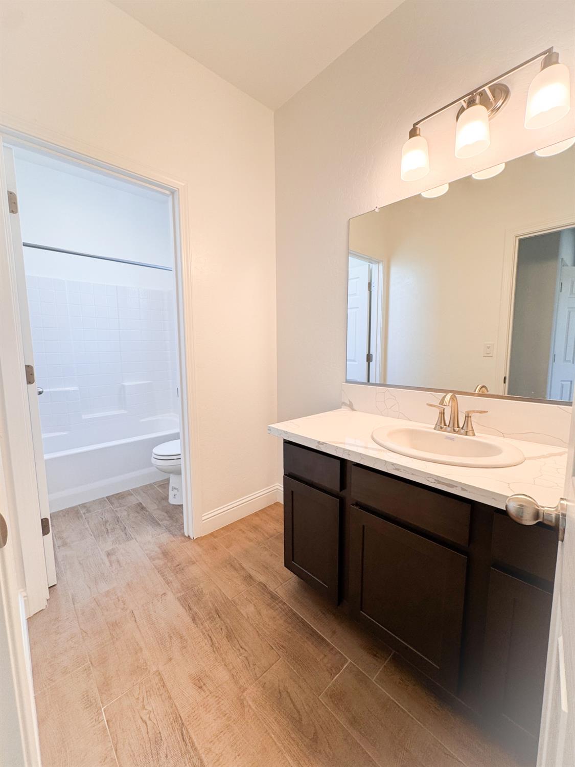 454 W Windsor, Clovis, CA 93612