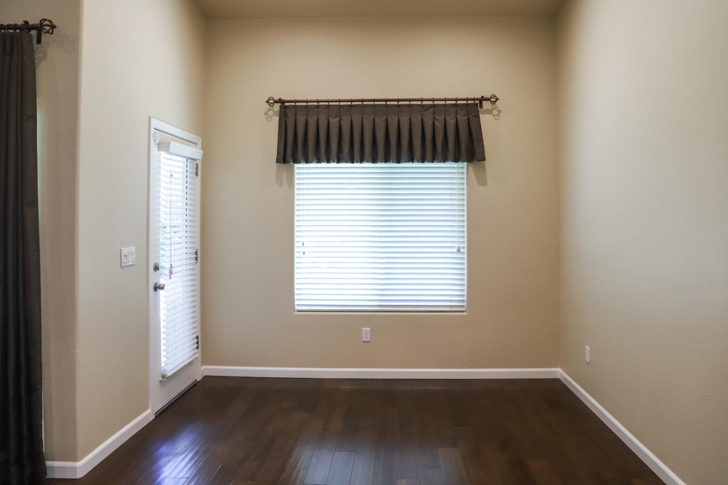 2981 Sierra Madre Ave, Clovis, CA 93611